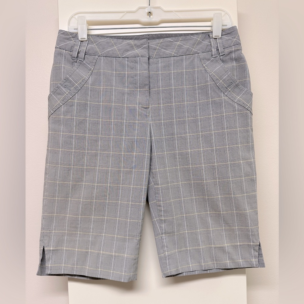 Cutter & Buck Women's Gray Plaid golf Shorts - Size 6